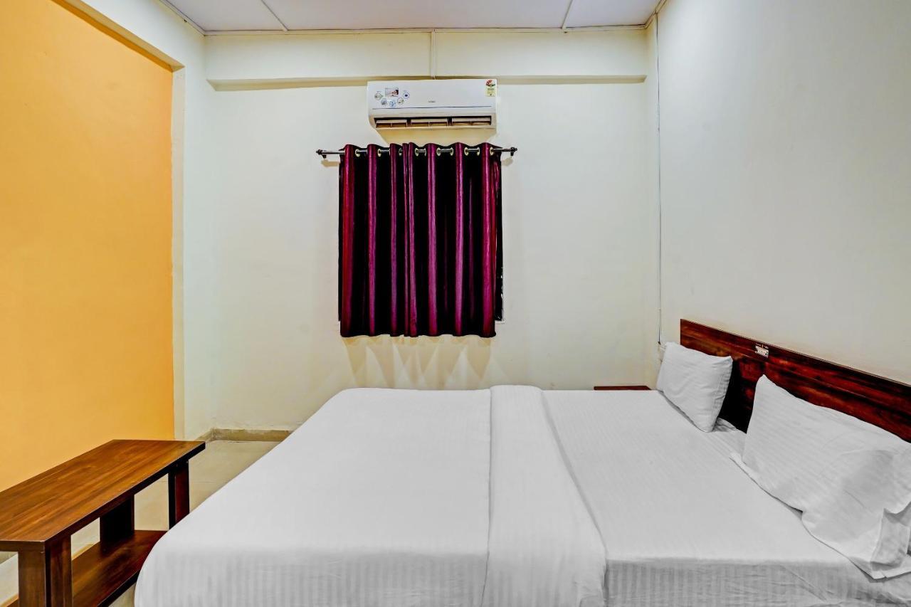 Amba Executive An Apartment Hotel Mundhva Zewnętrze zdjęcie